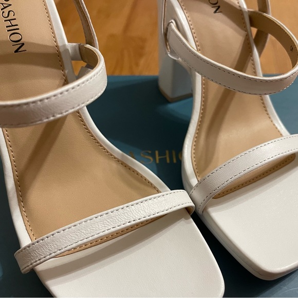 Brand New Pashion Footwear Convertible High Heels/Flats - Picture 2 of 5